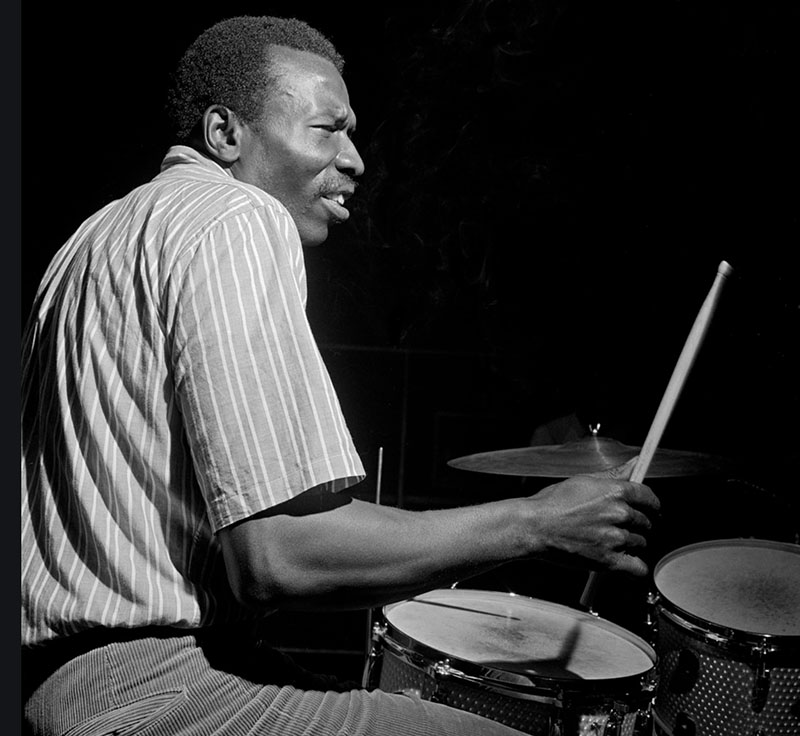 Elvin Jones, jazz drummer